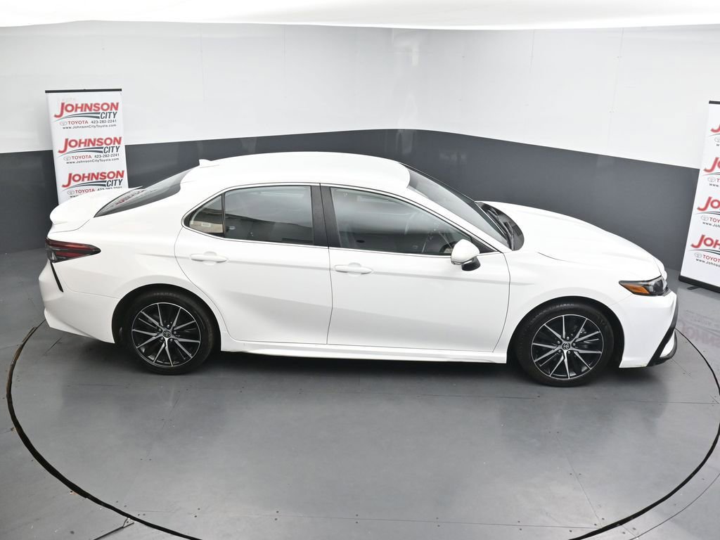 Used 2024 Toyota Camry SE FWD image 35
