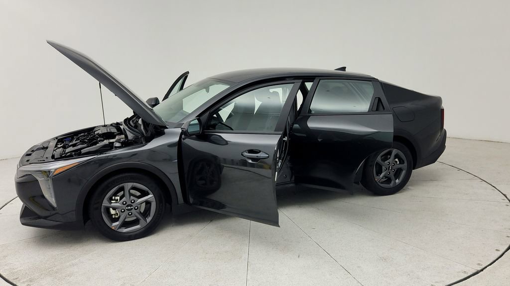 Used 2025 Kia K4 FWD image 12