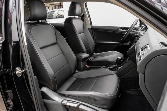 Used 2021 Volkswagen Tiguan SEL FWD image 37