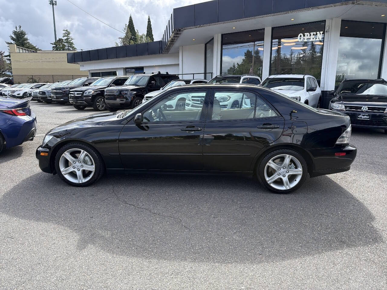 Used 2001 Lexus IS 300 RWD image 4
