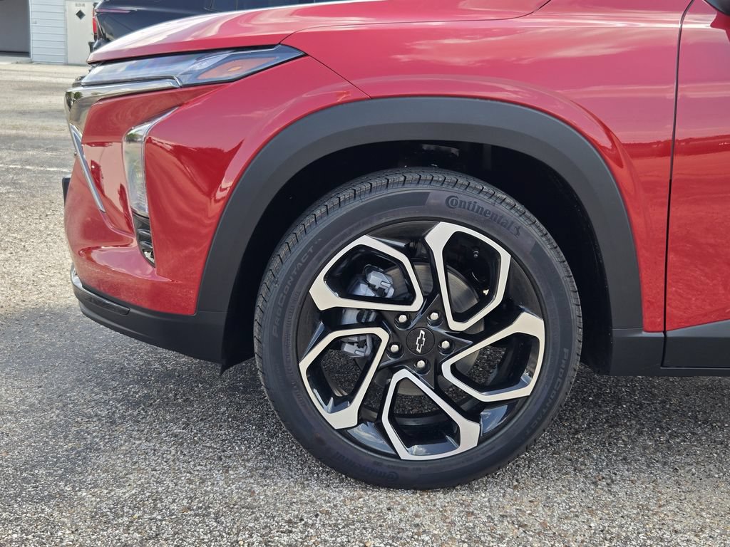 New 2026 Chevrolet Trax RS w/ Sunroof Package FWD image 9