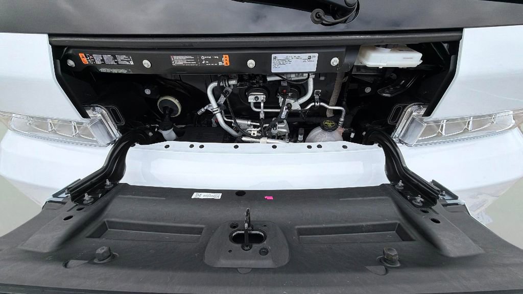 Used 2024 Chevrolet Brightdrop 600 w/ Commercial Equipment Package AWD/4WD image 35
