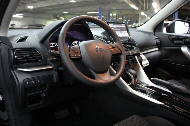 New 2026 Mitsubishi Eclipse Cross LE AWD/4WD image 5