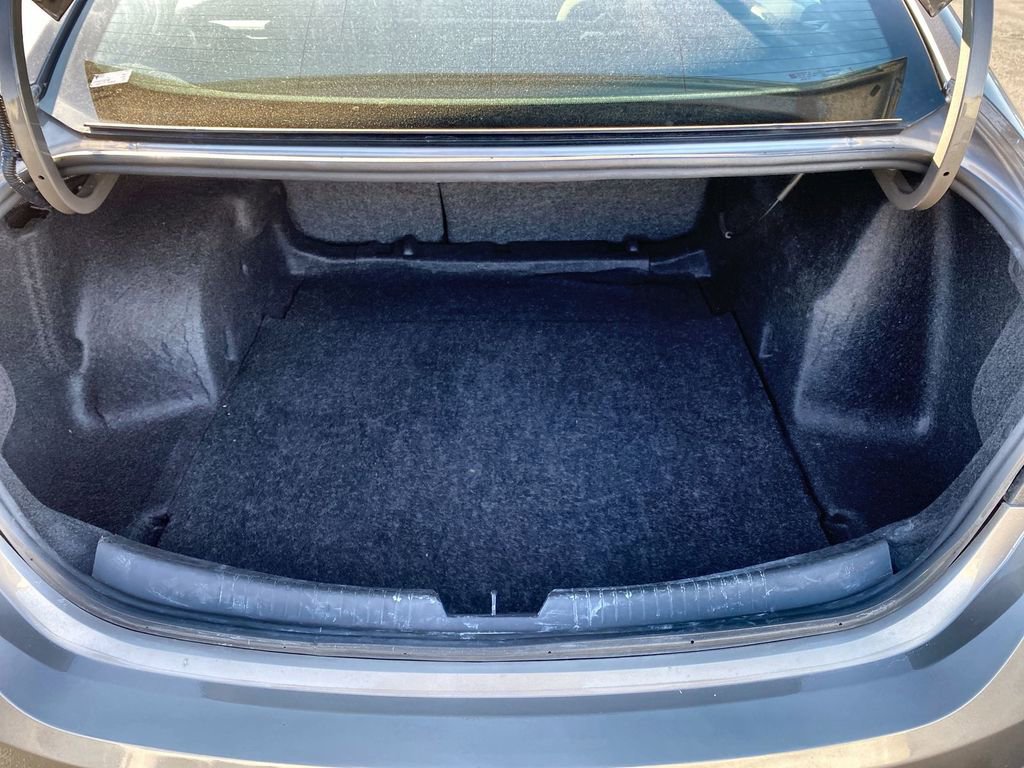 Used 2024 Chevrolet Malibu LT image 24