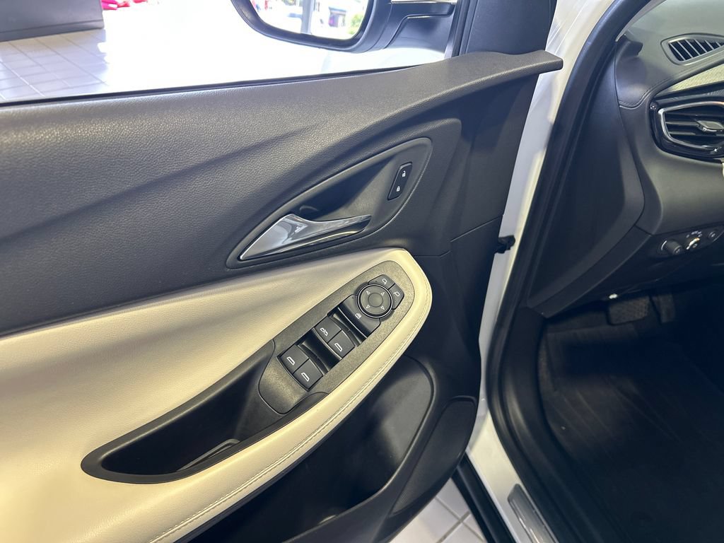 Certified 2023 Buick Encore GX Preferred w/ Cold Weather Comfort Package AWD/4WD image 16
