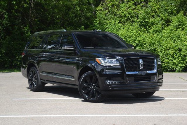 Used 2024 Lincoln Navigator L Reserve AWD/4WD image 1