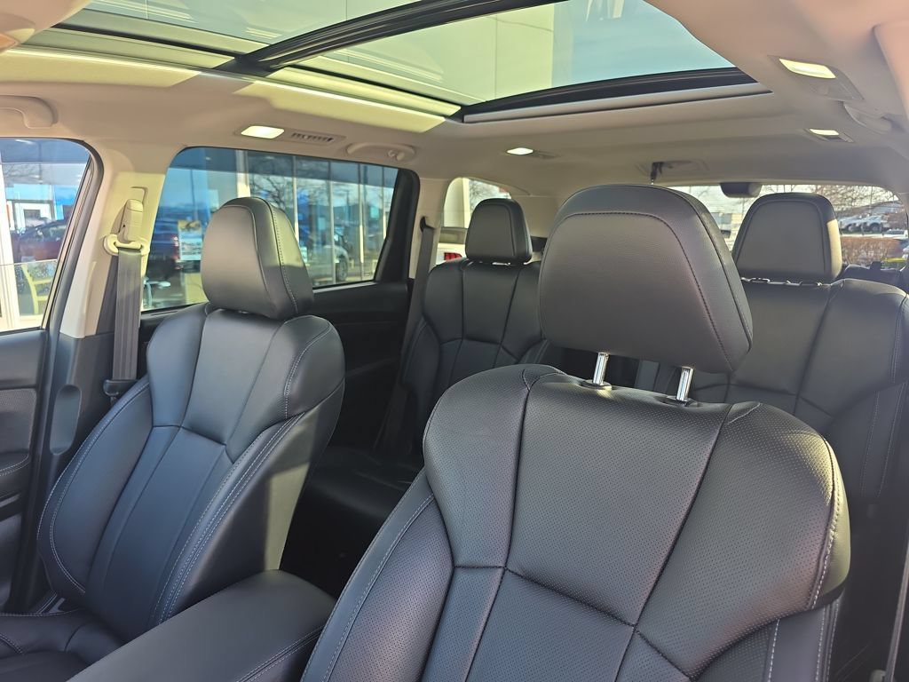Used 2024 Subaru Ascent Touring AWD/4WD image 23