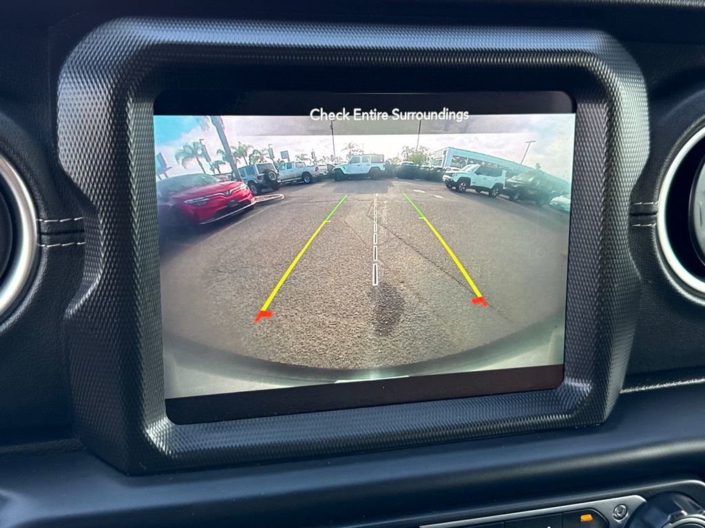 Used 2022 Jeep Wrangler Unlimited Sahara w/ Cold Weather Group image 30