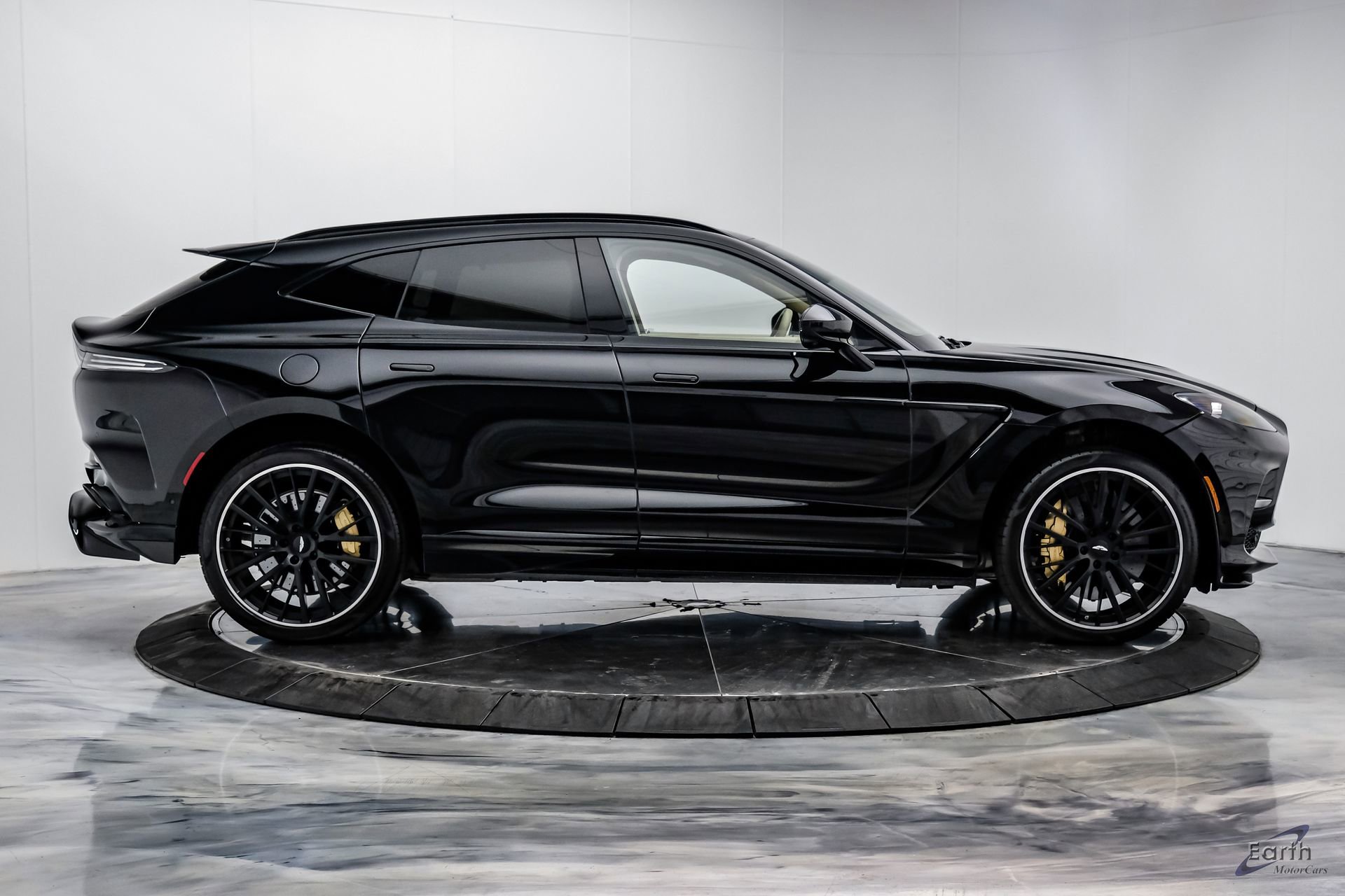 Used 2023 Aston Martin DBX 707 image 19