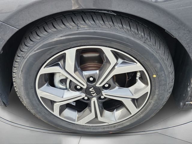 Used 2020 Kia Forte LXS image 9