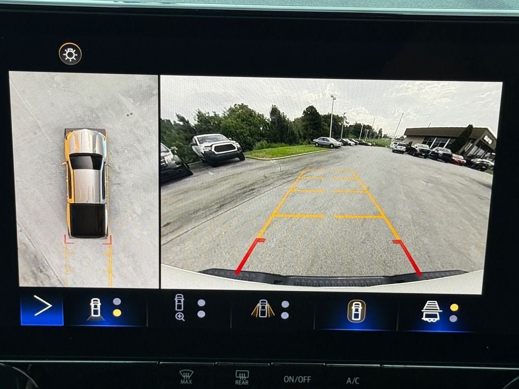 Used 2023 Chevrolet Colorado Trail Boss w/ LPO, Skid Plate Package AWD/4WD image 28