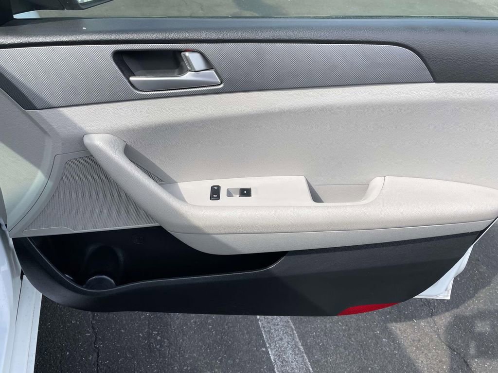 Used 2016 Hyundai Sonata SE image 44