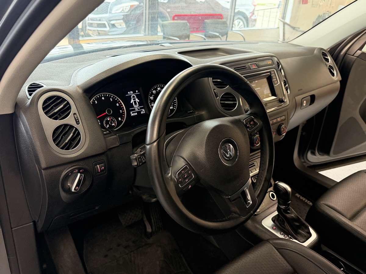 Used 2016 Volkswagen Tiguan S FWD image 12