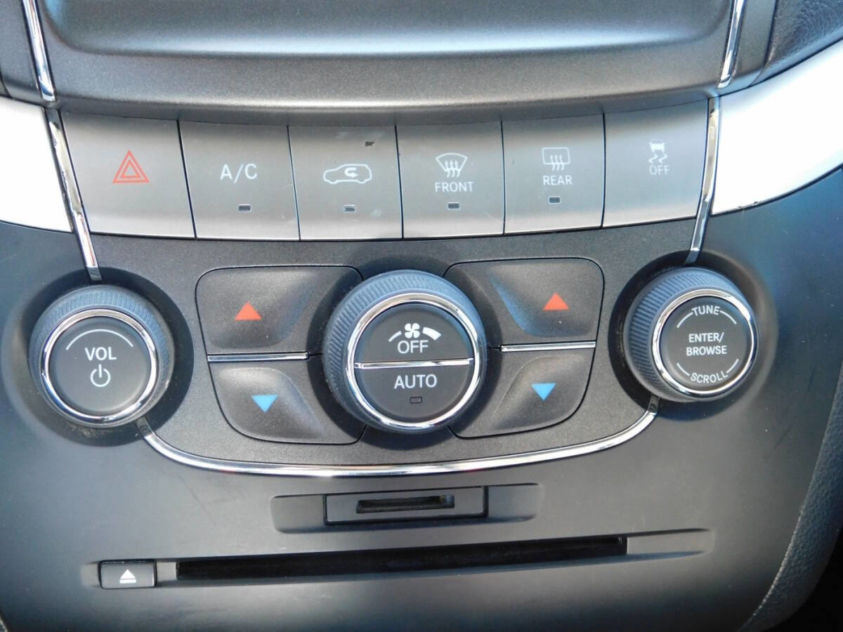 Used 2018 Dodge Journey SE w/ Popular Equipment Group image 17