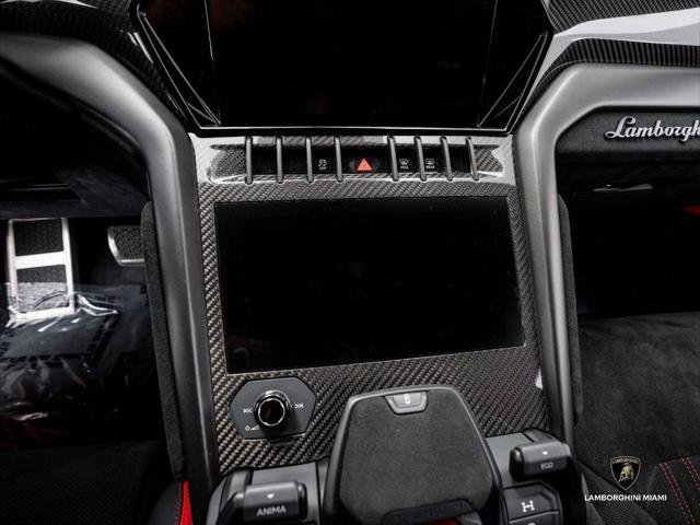 Used 2023 Lamborghini Urus Performante AWD/4WD image 35
