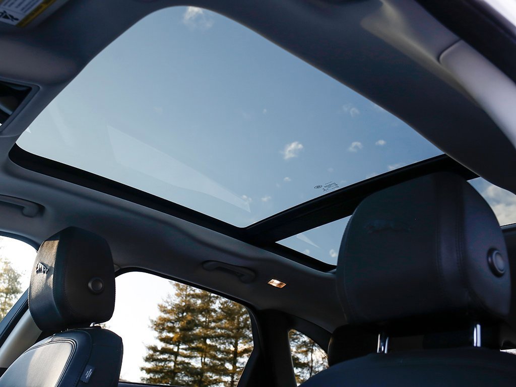 Used 2022 Jaguar F-PACE S image 19