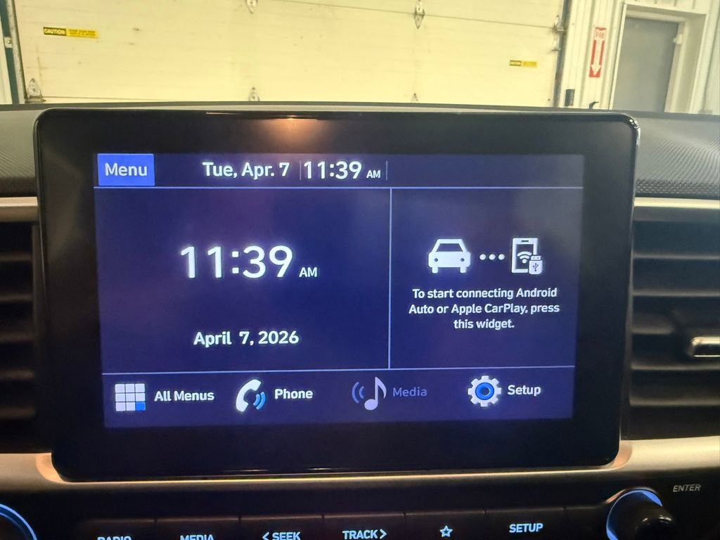 Certified 2022 Hyundai Venue SEL image 35