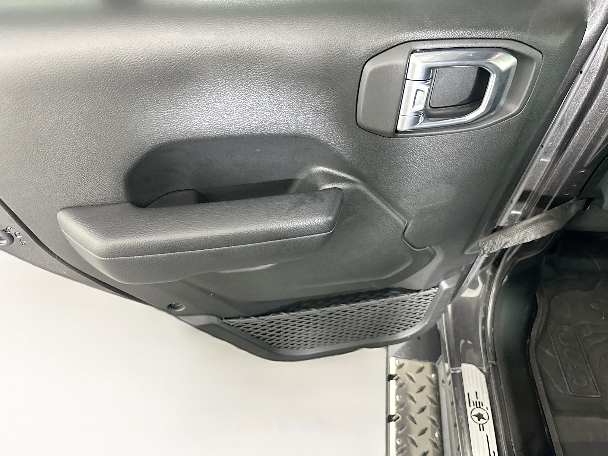 Used 2024 Jeep Wrangler Sport S image 24