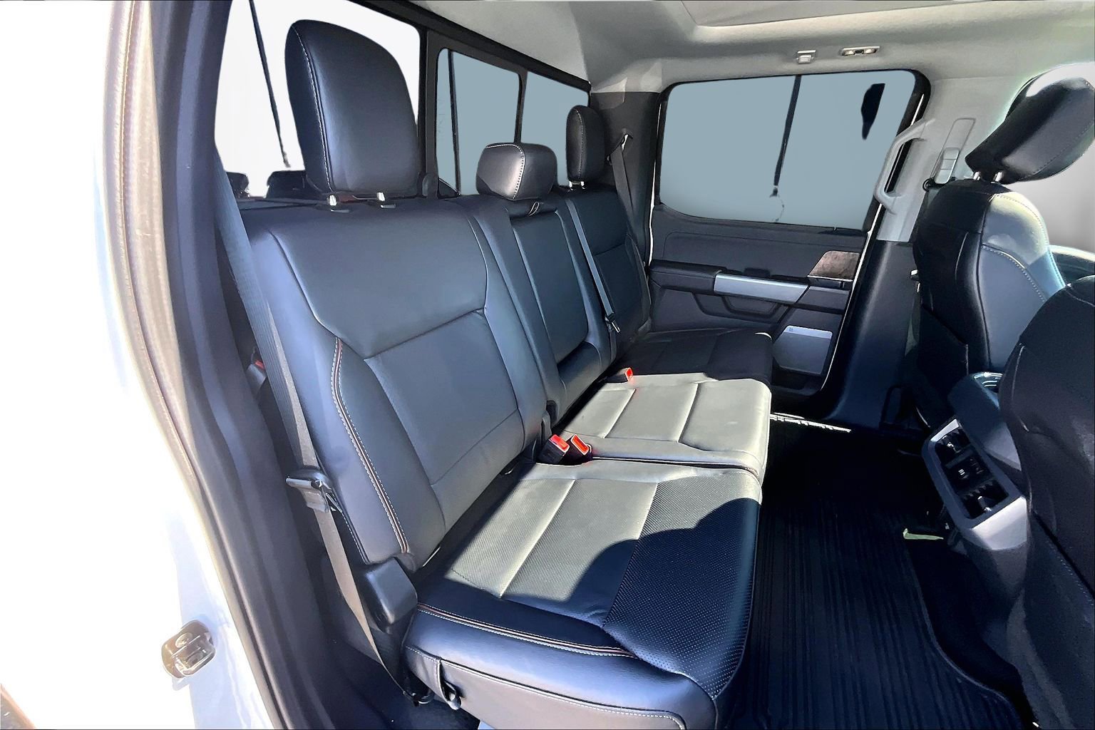 Used 2024 Ford F250 Lariat w/ Lariat Ultimate Package AWD/4WD image 23