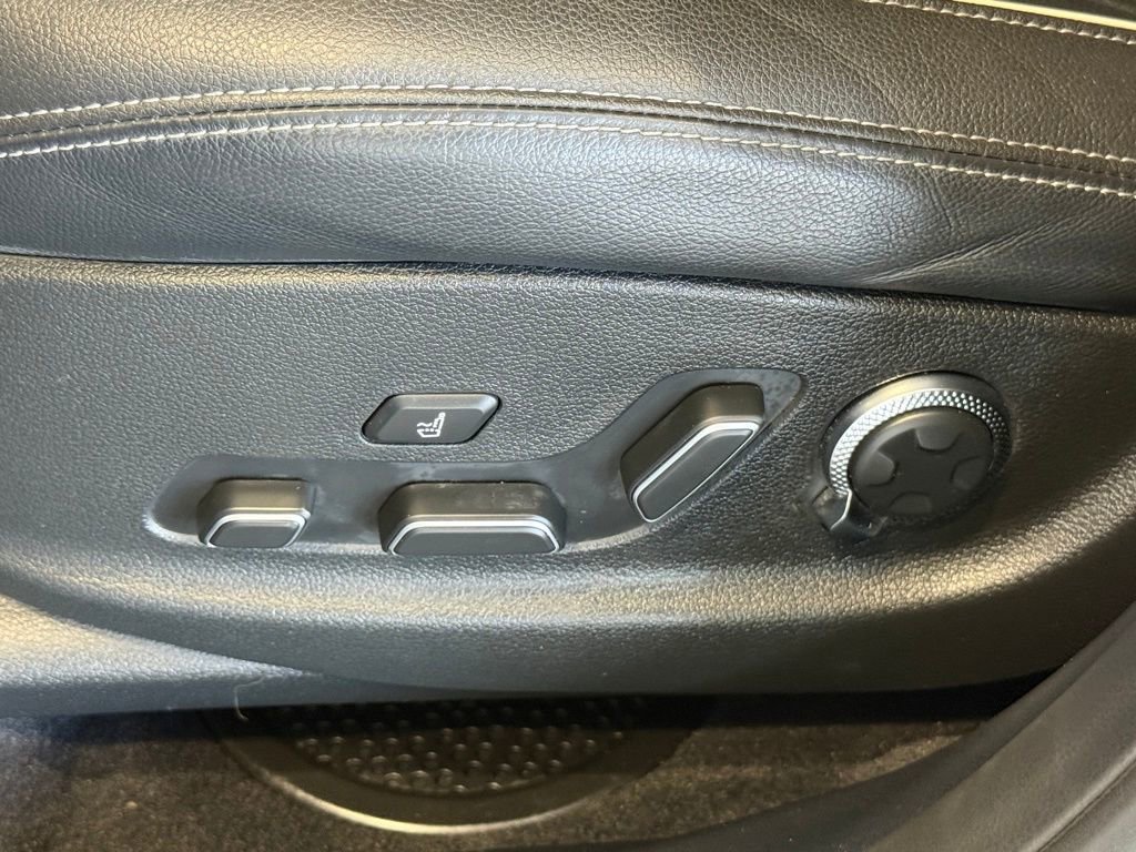 Used 2023 Genesis GV70 2.5T w/ Sport Prestige Package image 22