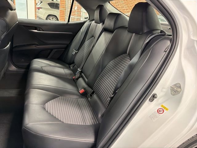 Used 2019 Toyota Camry SE image 30