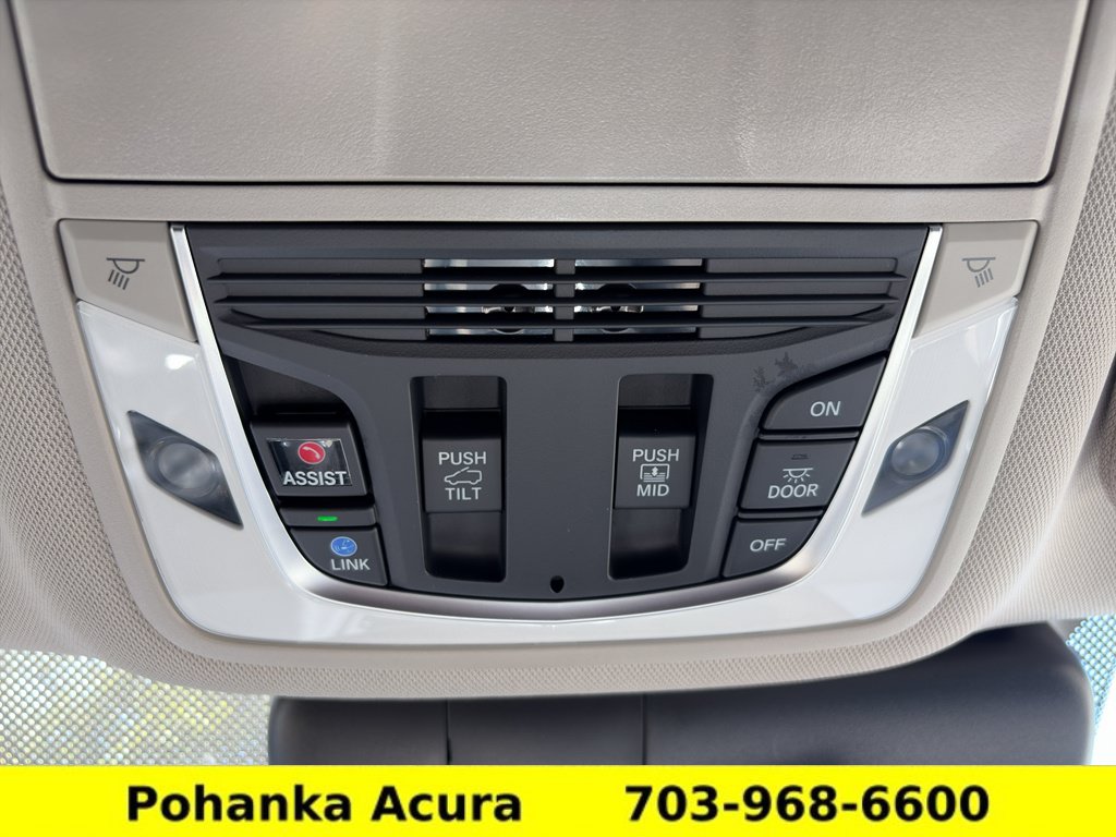 Certified 2025 Acura RDX SH-AWD w/ Technology Package image 19