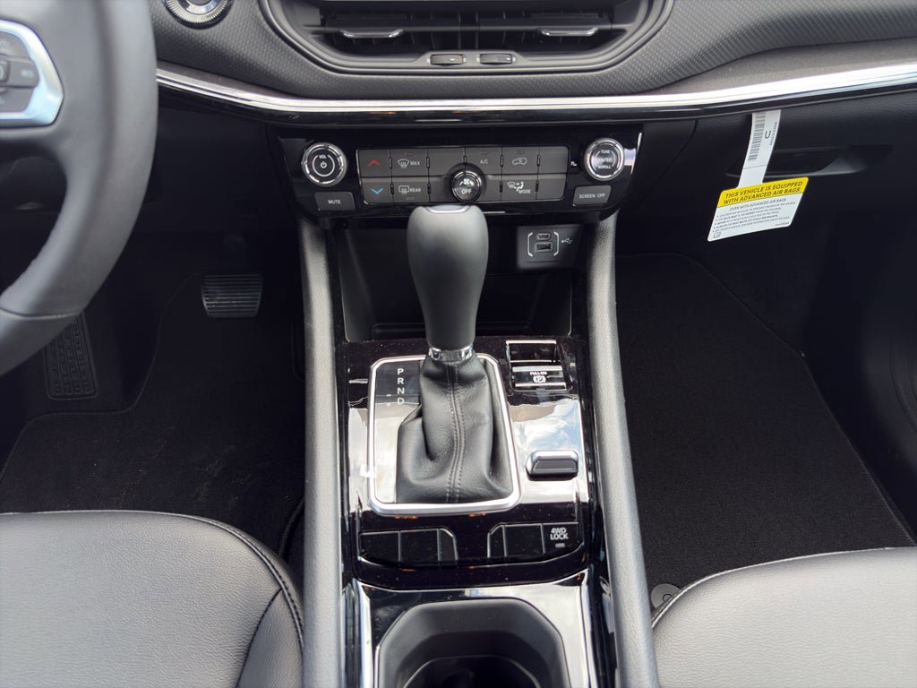 New 2026 Jeep Compass Latitude AWD/4WD image 23