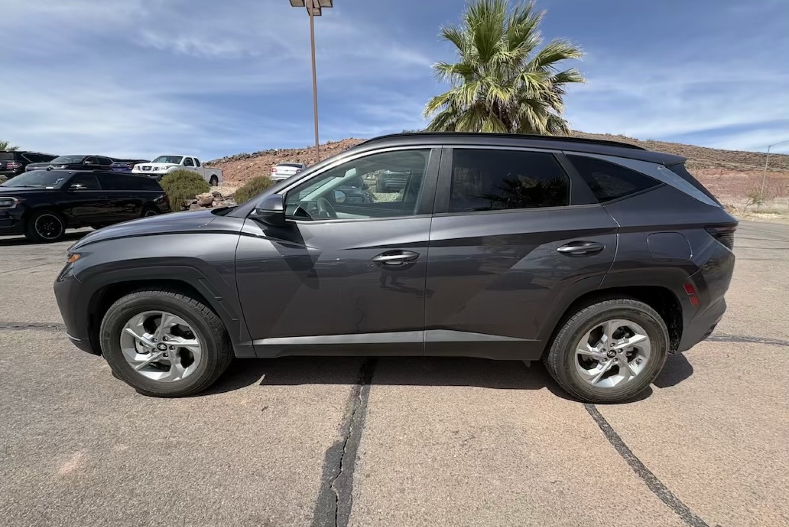 Used 2022 Hyundai Tucson SEL AWD/4WD image 2