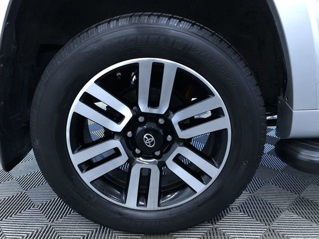 Certified 2017 Toyota 4Runner Limited AWD/4WD image 9