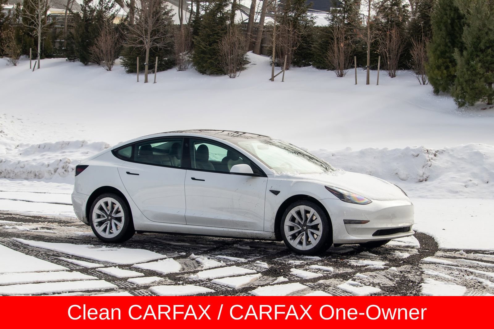 Used 2022 Tesla Model 3 Standard Range image 11