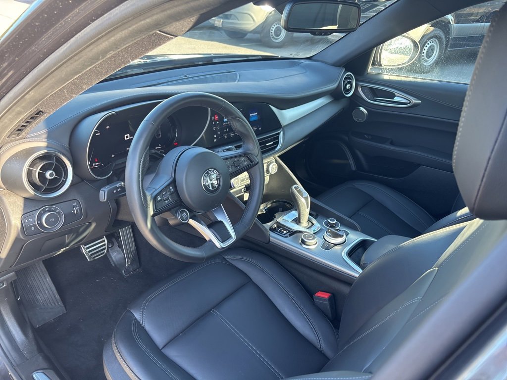 Used 2024 Alfa Romeo Giulia Ti image 43