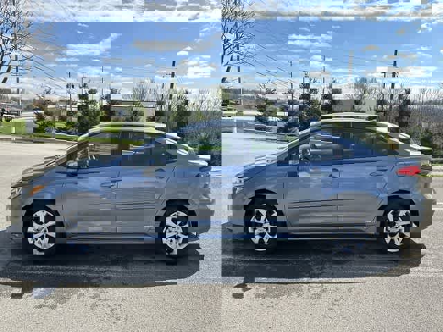 Used 2025 Toyota Corolla LE image 2