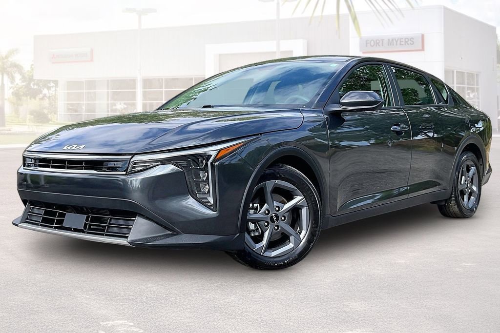 Used 2025 Kia K4 LXS FWD image 28