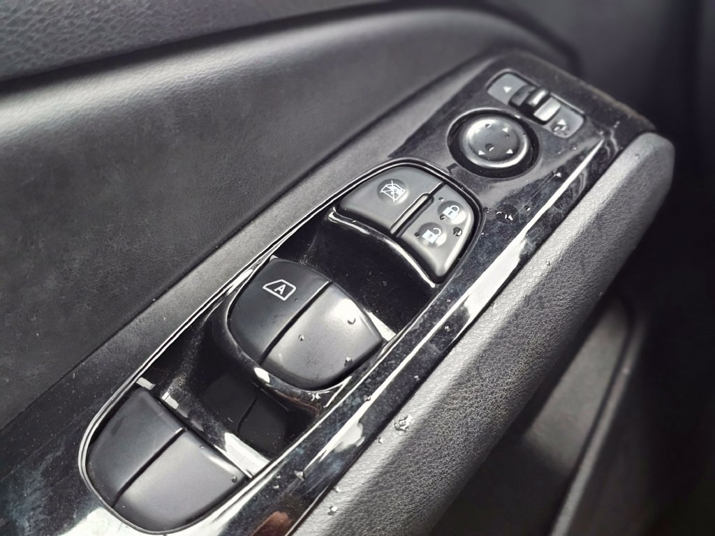 Used 2023 Nissan Altima 2.5 SV AWD/4WD image 29