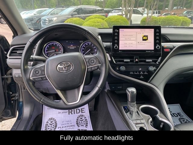 Used 2021 Toyota Camry XLE FWD image 7
