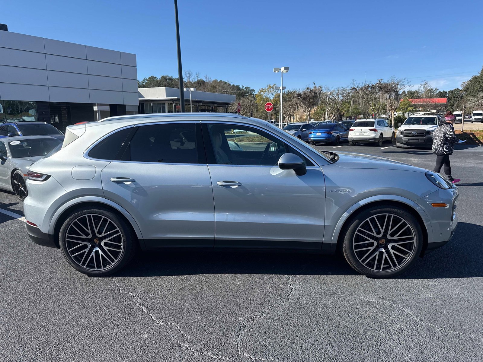 Certified 2026 Porsche Cayenne E-Hybrid image 8