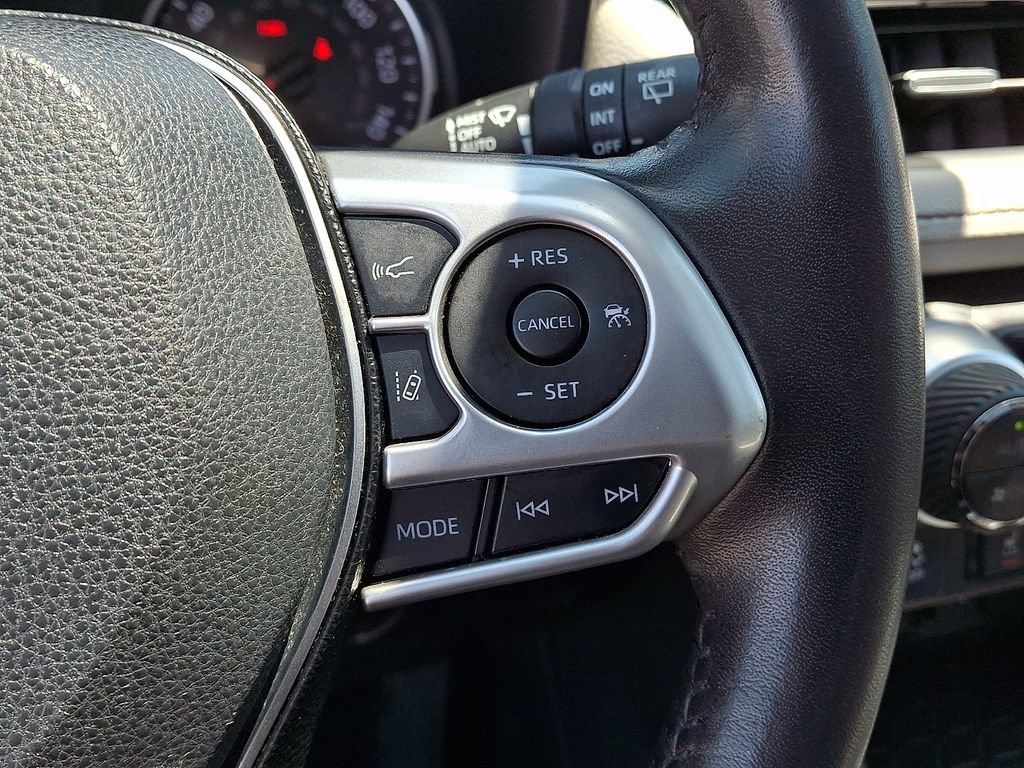 Used 2019 Toyota RAV4 XLE Premium w/ Cold Weather Package AWD/4WD image 23
