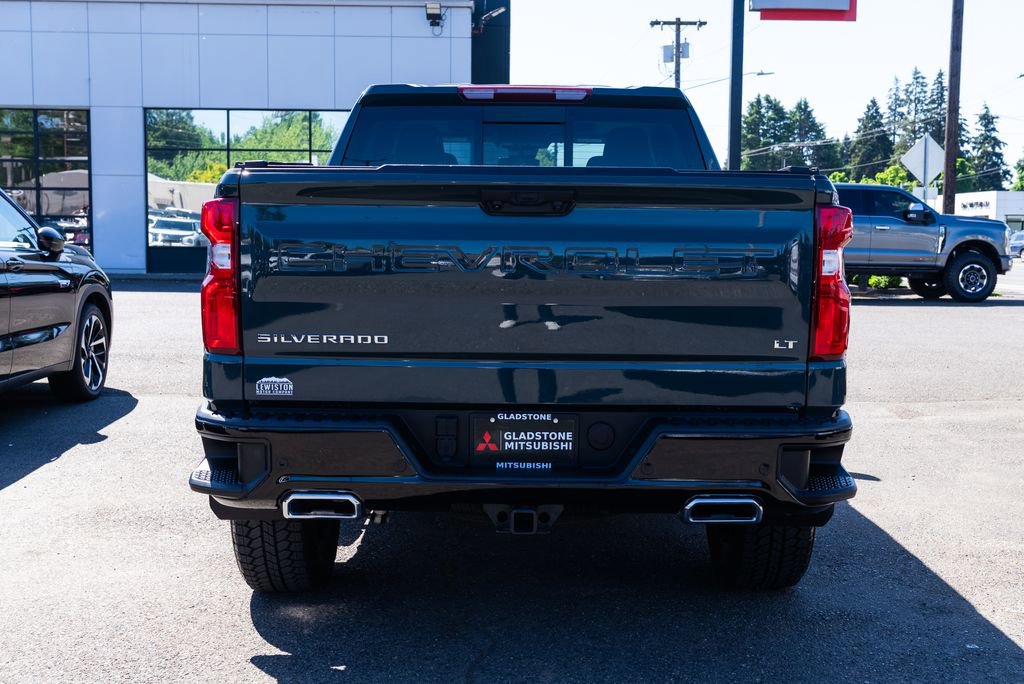 Used 2025 Chevrolet Silverado 1500 LT Trail Boss w/ Convenience Package II AWD/4WD image 4