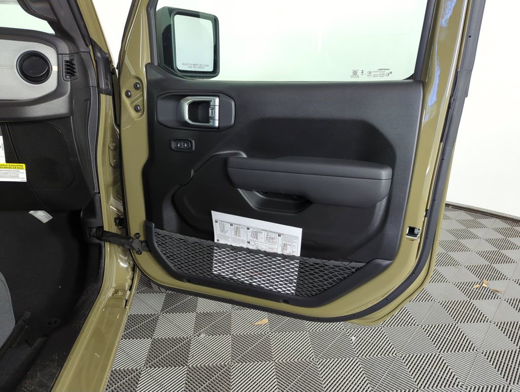 New 2026 Jeep Gladiator Sport AWD/4WD image 31