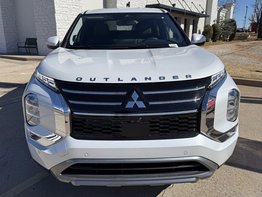 New 2026 Mitsubishi Outlander SE image 2