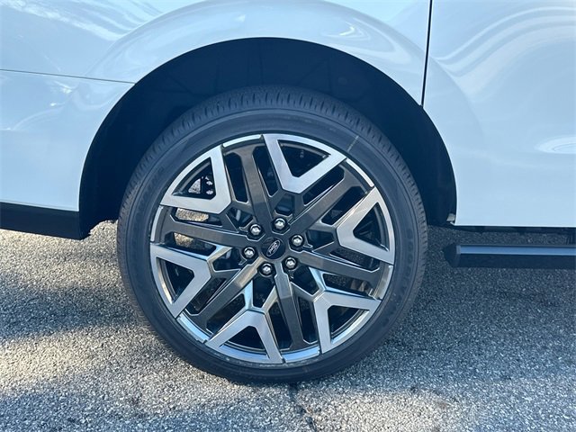 New 2026 Ford Expedition Max Platinum w/ Platinum Ultimate Package image 17