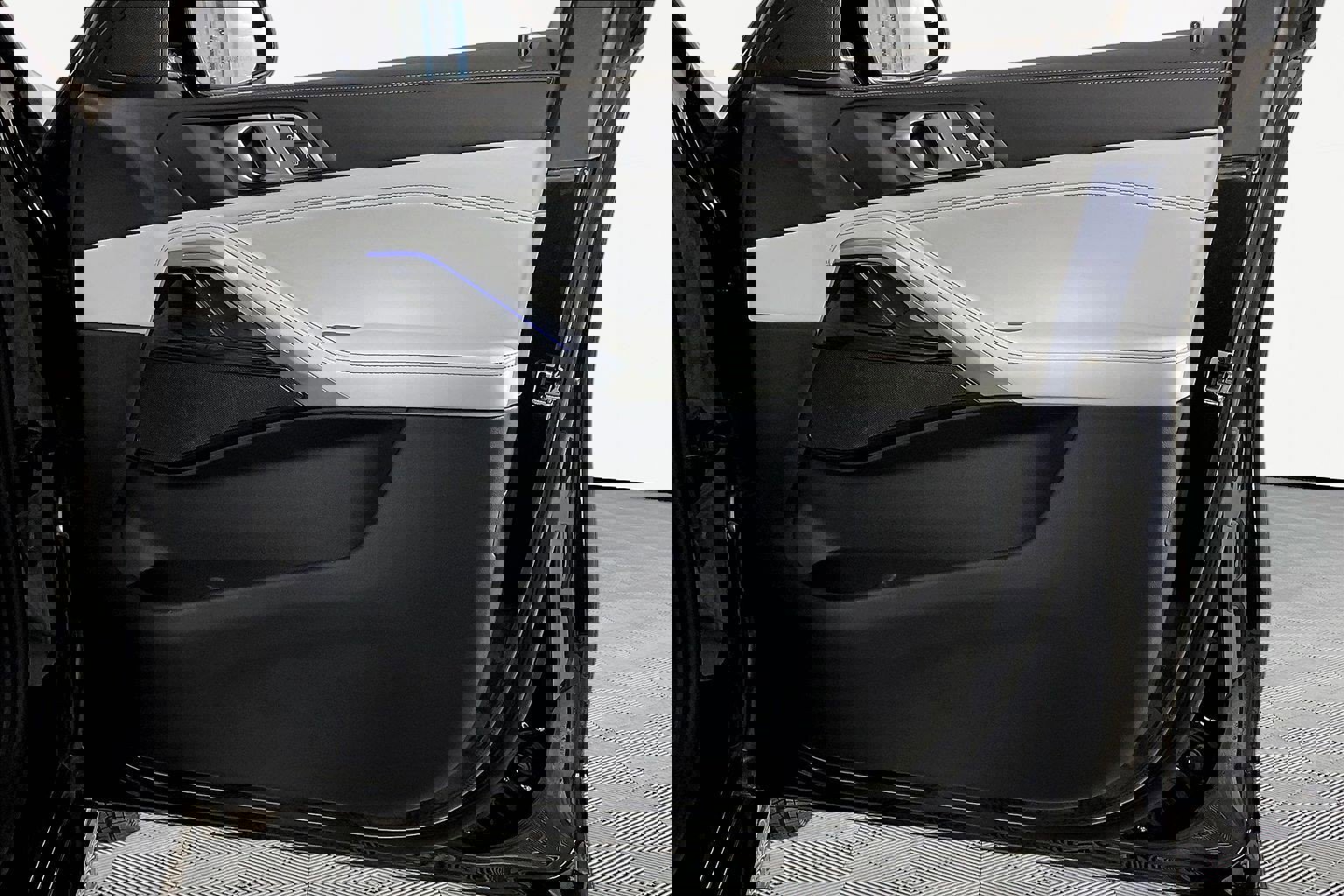 Certified 2024 BMW X6 xDrive40i w/ M Sport Professional Package image 24