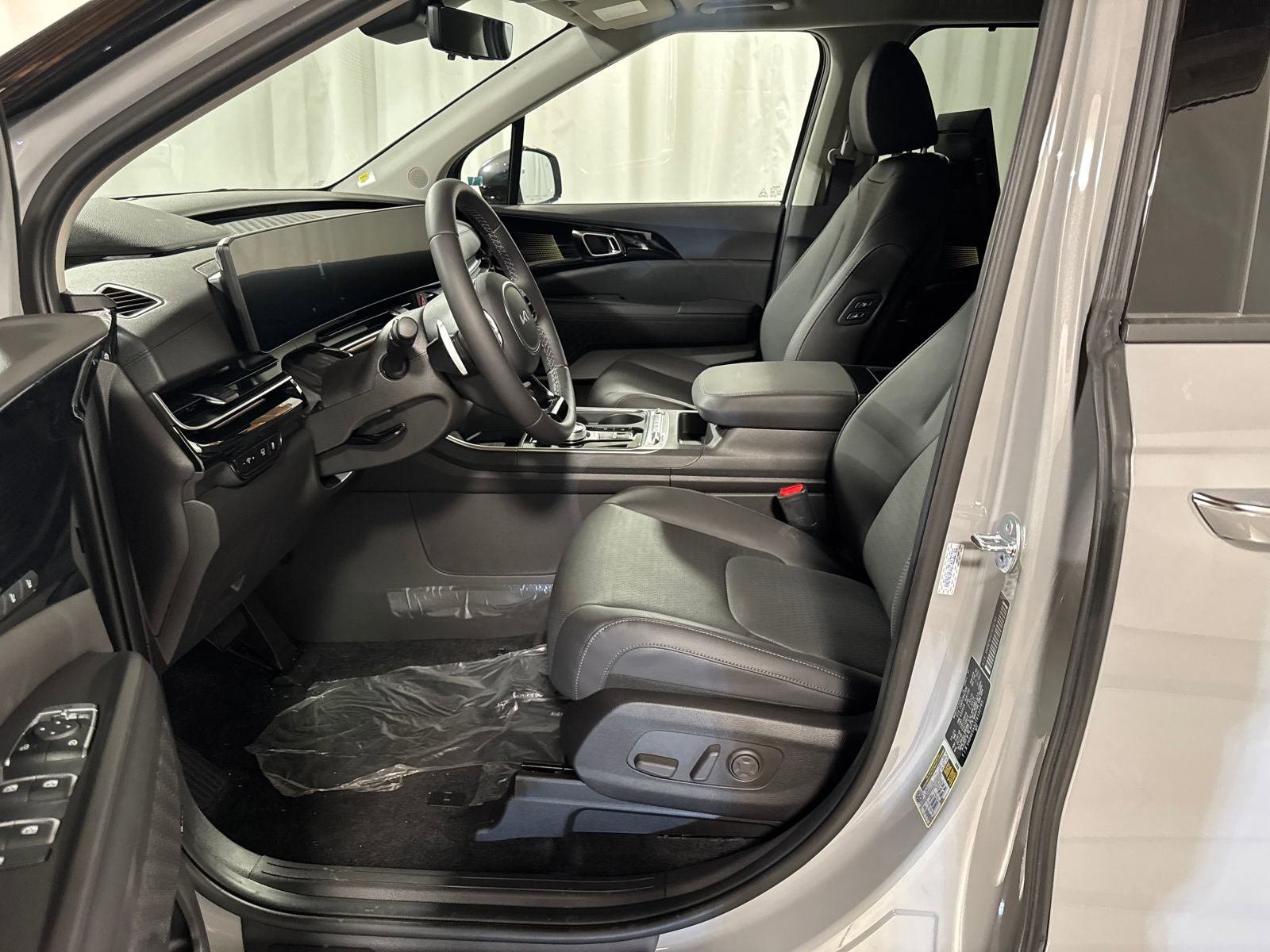 New 2026 Kia Carnival SX Prestige FWD image 3