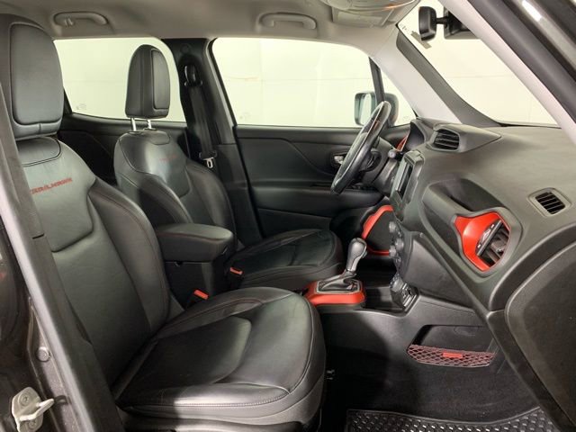 Used 2018 Jeep Renegade Trailhawk image 23