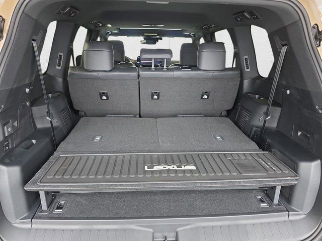 New 2026 Lexus LX 700h Overtrail AWD/4WD image 14