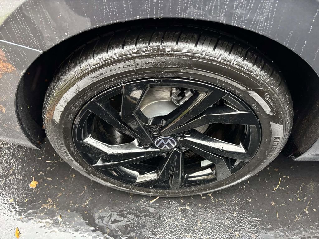 New 2026 Volkswagen Jetta SE image 9