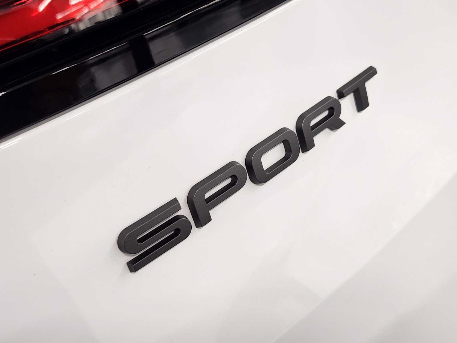 Used 2026 Land Rover Range Rover Sport SE AWD/4WD image 13