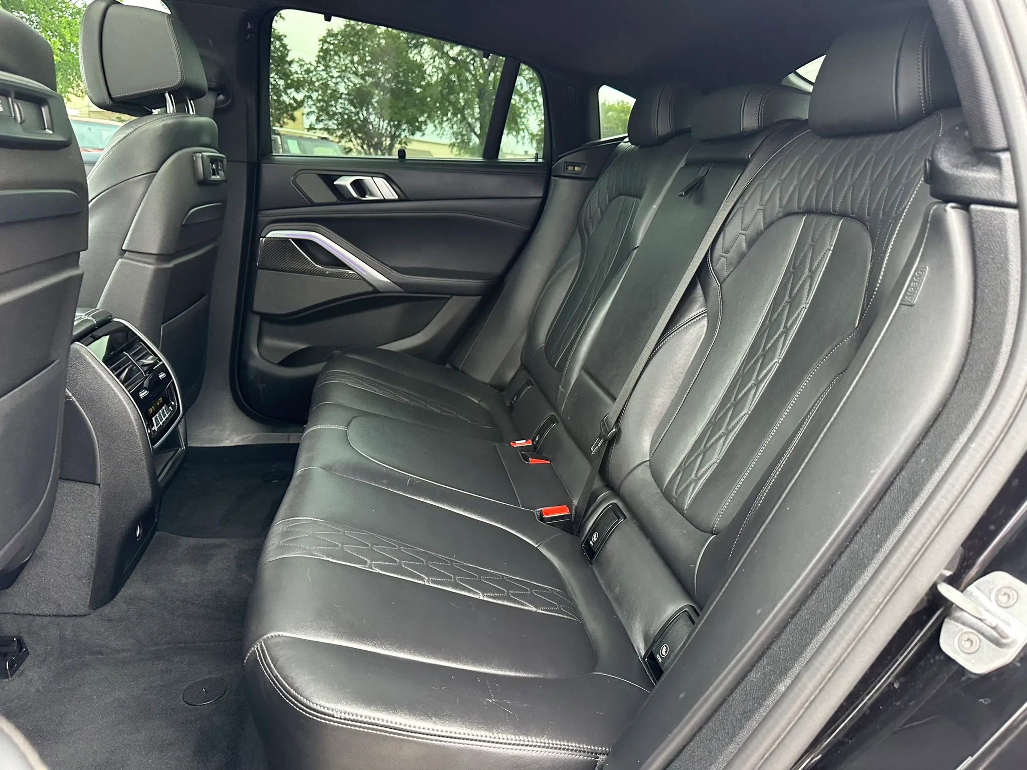 Used 2020 BMW X6 M50i w/ Executive Package AWD/4WD image 19