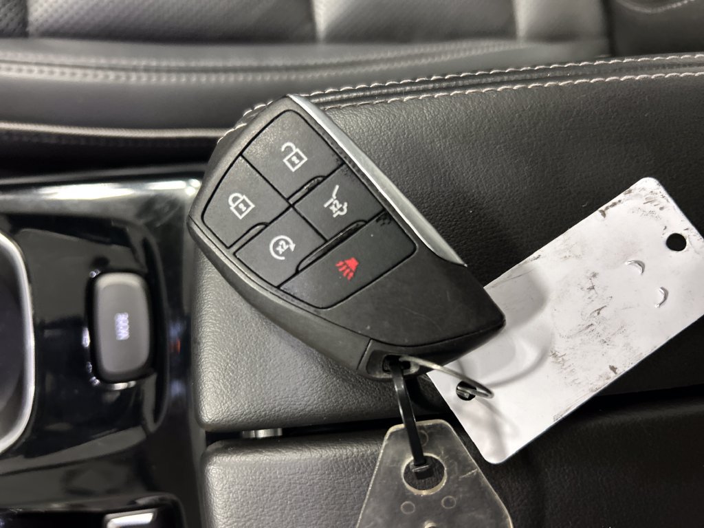 Used 2021 Buick Envision Essence w/ Technology Package I FWD image 22