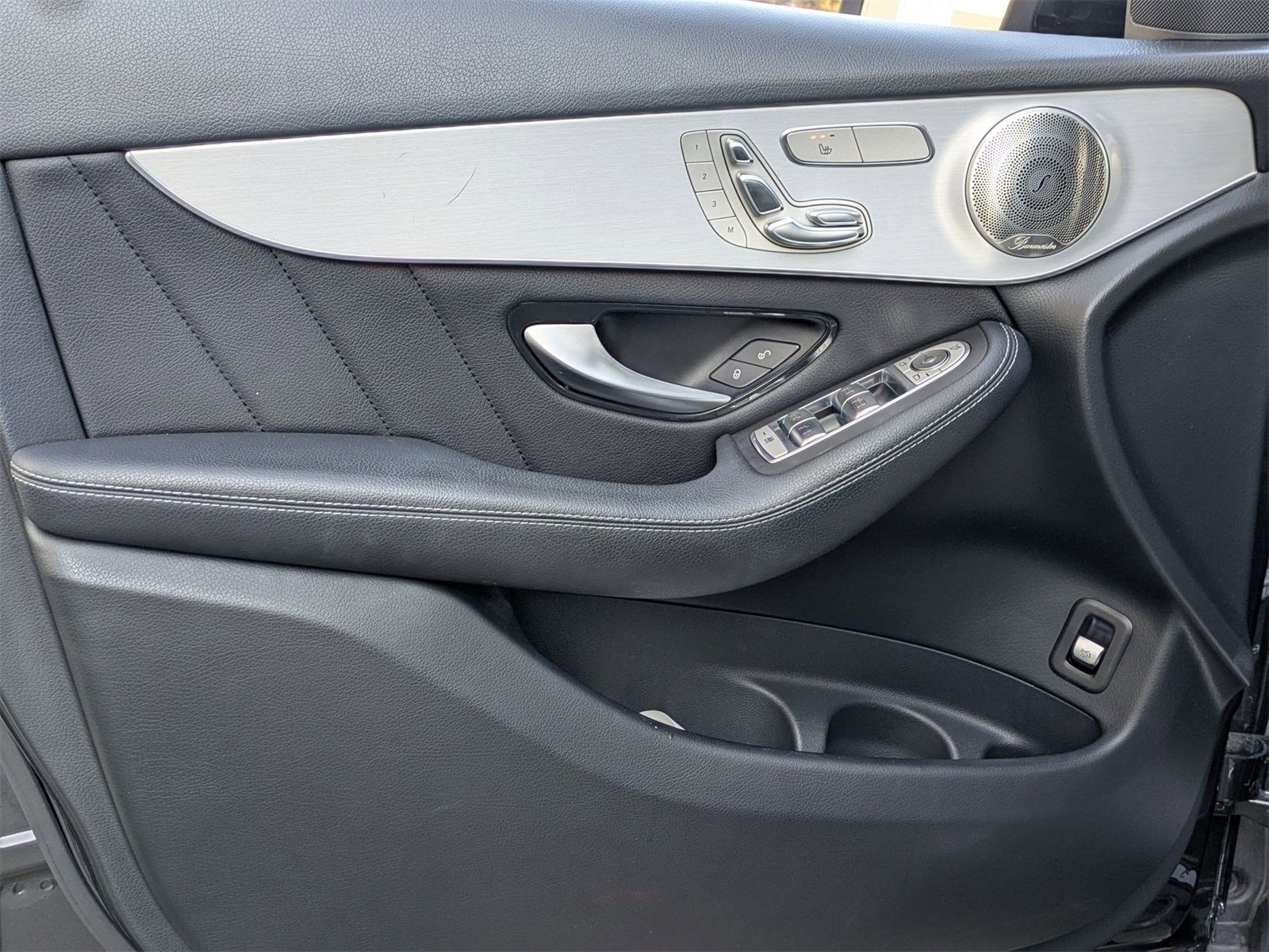 Used 2021 Mercedes-Benz GLC 300 4MATIC Coupe image 16